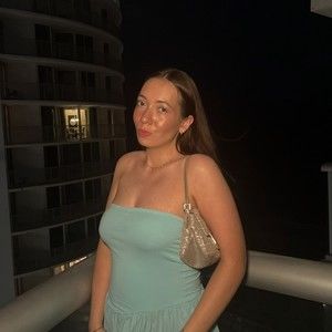 Meet your Posher, Madison